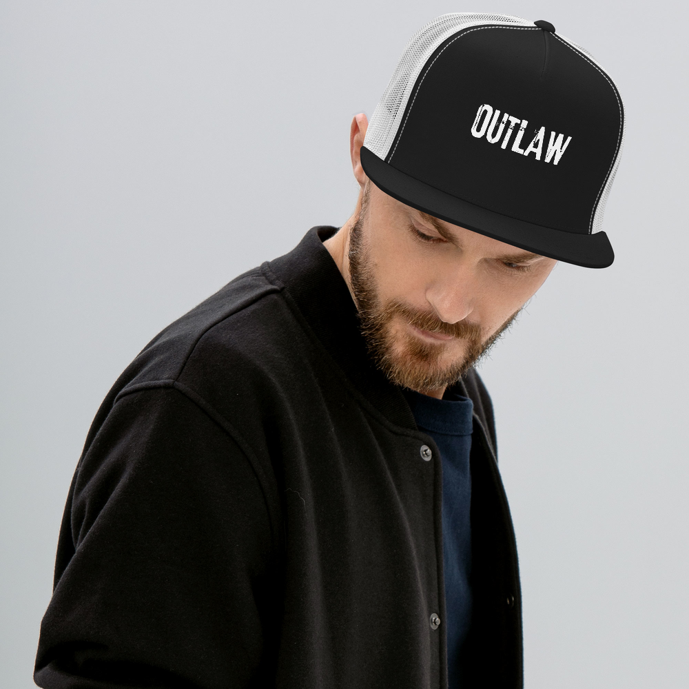 Streetwear Bundle – Trucker Cap + Vintage Tee
