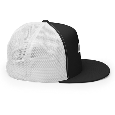 Streetwear Bundle – Trucker Cap + Vintage Tee